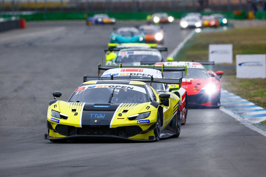Lebbon-Emson (Elite Ferrari) win again, in a chaotic wet Race 2